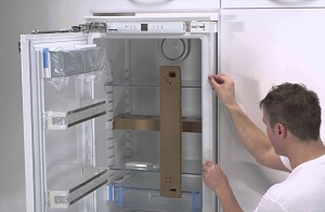 Установка встраиваемого холодильника в Кронштадте
